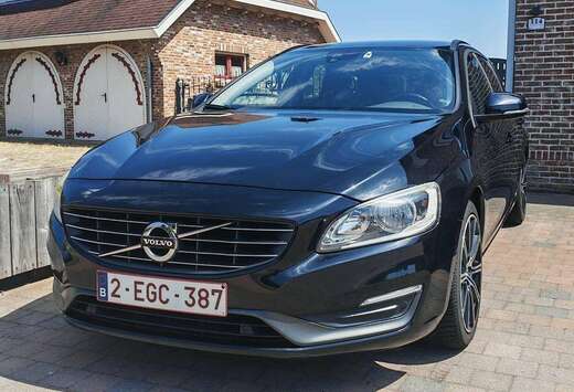 Volvo 1.6D Manueel , airco, cruise control, trekhaak, ...