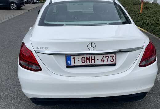 Mercedes-Benz Sedan