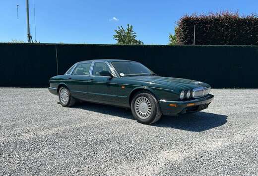 Jaguar 3.2i V8 Sovereign