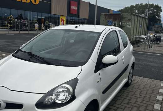 Toyota 1.0i VVT-i
