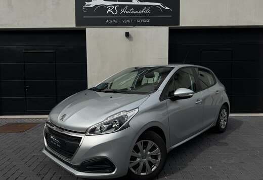 Peugeot 208 1.2i 82 cv CLIM /NAV/GPS