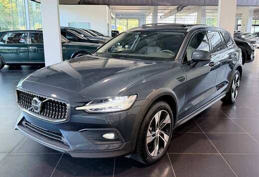 Volvo V60 2.0 B5 AWD CROSS COUNTRY PLUS