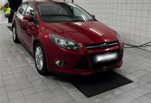 Ford Focus 1.6 EcoBoost ECOnetic Tech. Titanium