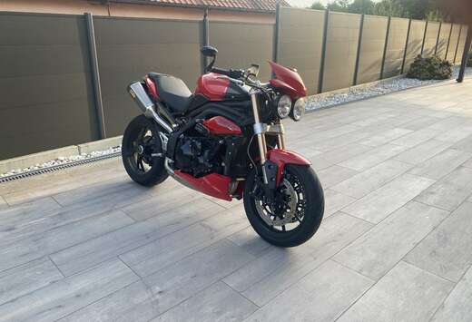 Triumph Diablo Red