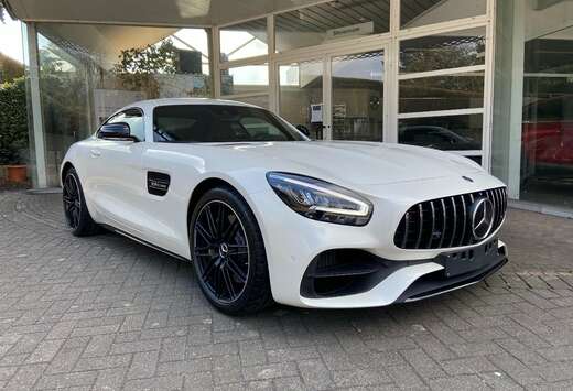Mercedes-Benz 4.0 V8 BiTurbo  PACK NIGHT AMG / SIEGES ...