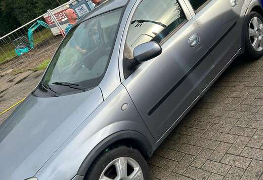 Opel 1.2i XE 16v Edition 2000