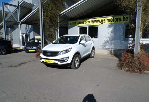Kia 1.7CRDi 115cv 2WD blanc 04/13 Airco GPS Capteurs