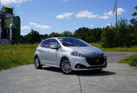 Peugeot 208 1.2i - Automaat - Panodak - 2018 - 22.000 ...