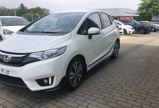 Honda Jazz 1.3i-VTEC Elegance CVT