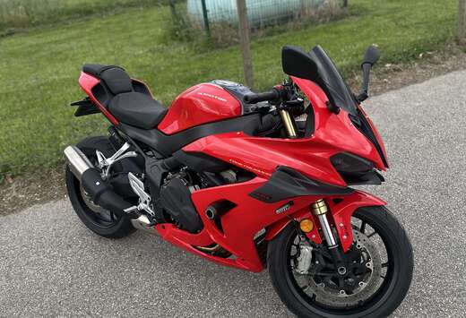 QJ Motor SRK 800rr 2025
