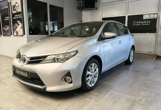 Toyota 1.6i Luxe