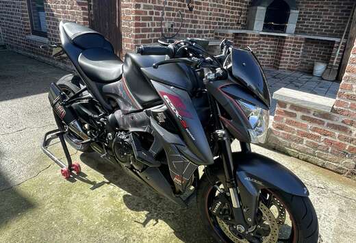 Suzuki Black Edition