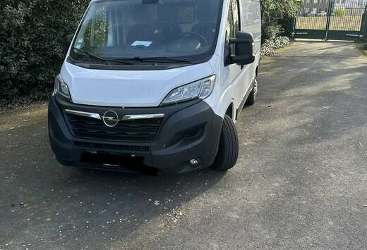 Opel 2.2 D L1H2 2WD VA Edition