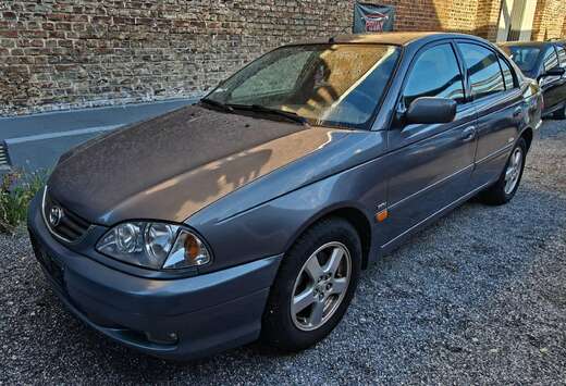 Toyota 1.6i VVT-i Attica 81000 km