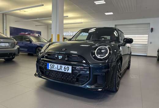 MINI Cooper S John Cooper Works Trim