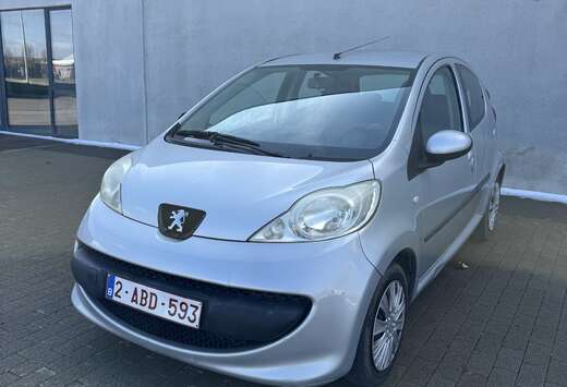 Peugeot 1.0i 12v Trendy