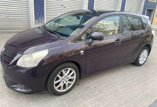 Toyota 2.2Diesel * Automatique * 5 Places *
