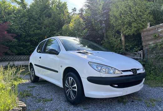 Peugeot 1.4i AUTOMATIQUE*185.000KM*