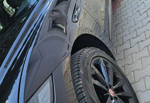 Jaguar 25t AWD R-Sport toit panoromique