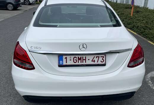 Mercedes-Benz Sedan