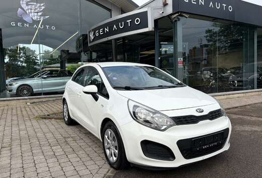Kia 1.2i Lounge Airco Bluetooth * 12 MOIS GARANTIE *