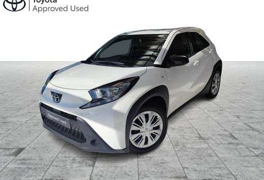 Toyota X play