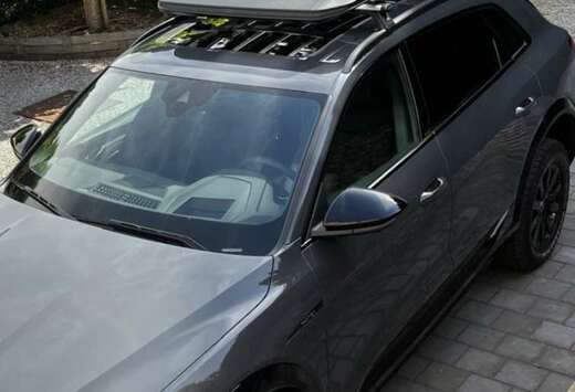 Audi Q8 edition Dakar 55 e-tron Quattro 300 KW