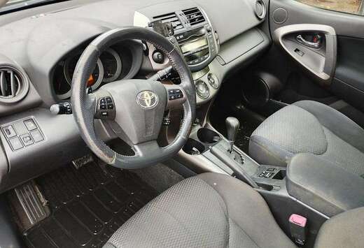 Toyota 158 VVT-i 4WD Lounge MultiDrive S