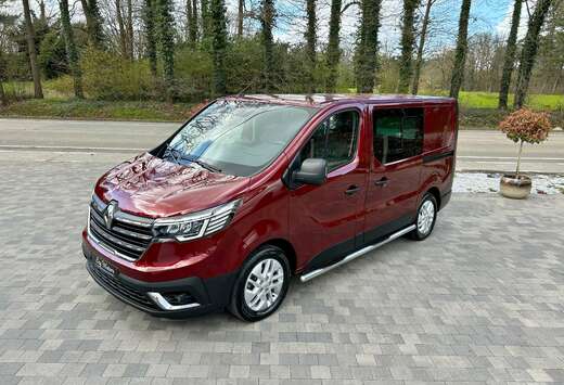 Renault LICHTE VRACHT  3 ZITPLAATSEN