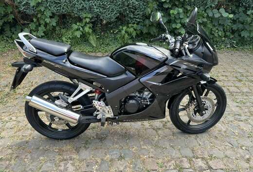 Honda R
