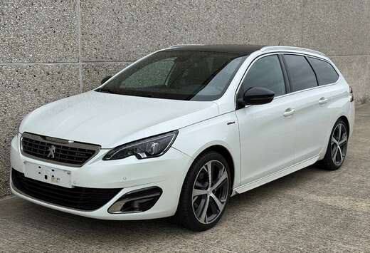 Peugeot 1.2i GT LINE Automaat - Navi - Pano