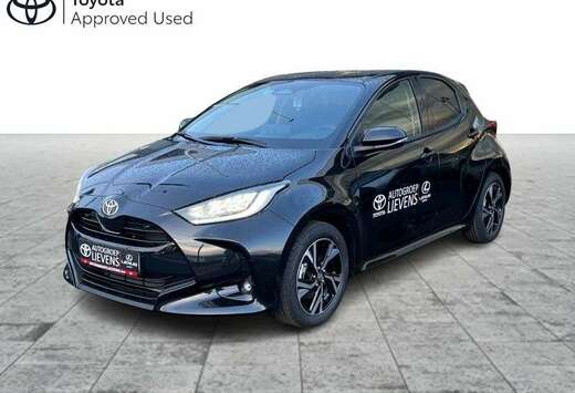 Toyota 1.5 Hyb Iconic + hi tech pack