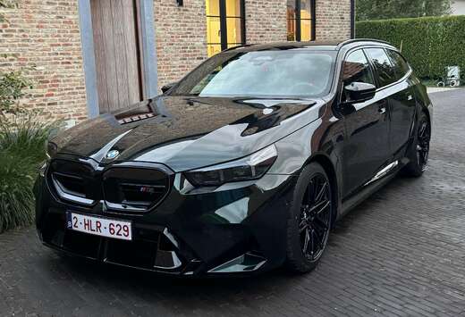 BMW M5 xDrive Touring dark emerald Individual kleur