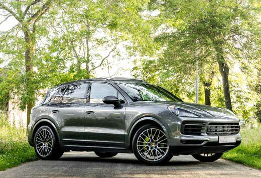 Porsche E-Hybrid * Pano * SportChrono * BOSE * Camera ...