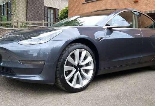 Tesla Model 3 75 kWh Long-Range Dual Motor