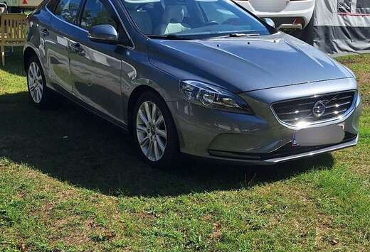 Volvo volvo v40 t2