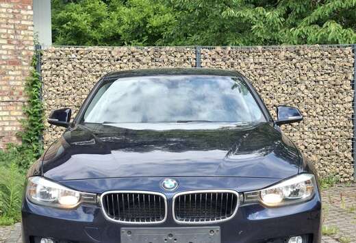 BMW 320i