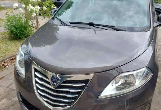 Lancia Ypsilon 1.2i Fire Evo II Black
