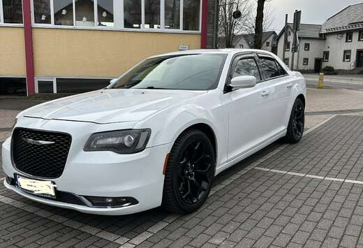 Chrysler Chrysler 300S RWD