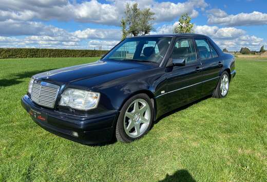 Mercedes-Benz limited edition v8 motor 8cyl slechts 9 ...