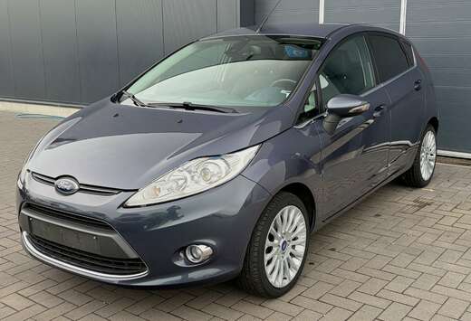 Ford 1.25i Titanium  1EREMAIN - RADAR - CLIM