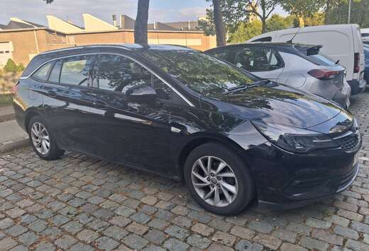 Opel Astra sports tourer 1.2 turbo