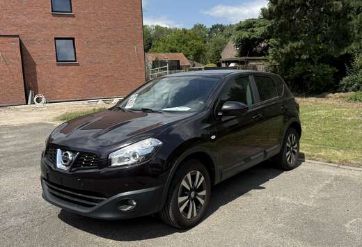 Nissan 1.6i 2WD Visia