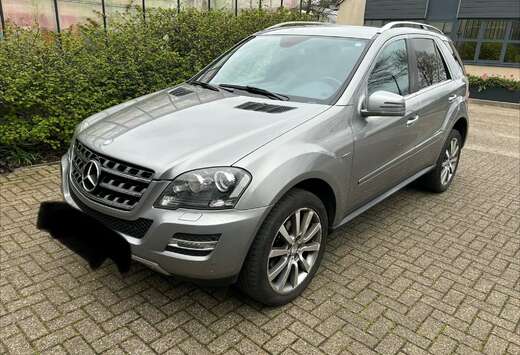 Mercedes-Benz ML 300 CDI BlueEFFICIENCY