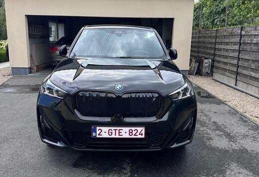 BMW 66.5 kWh xDrive30