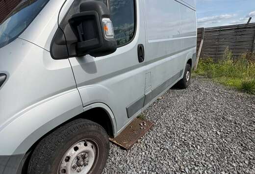 Peugeot 2.2 HDi L2H2 Pack GPS