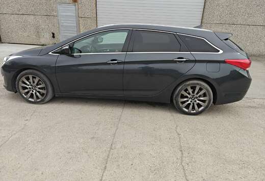 Hyundai SW 1.7 CRDi Business Edition Sunroof & Leathe ...