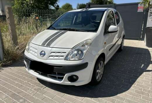 Nissan 1.0i Acenta