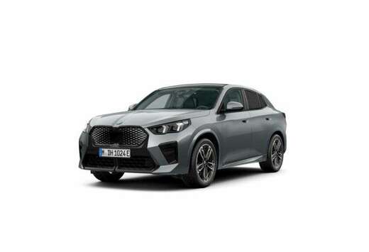 BMW iX2 eDrive20 M Sport PRO | PANO | TREKHAAK | ADAP ...