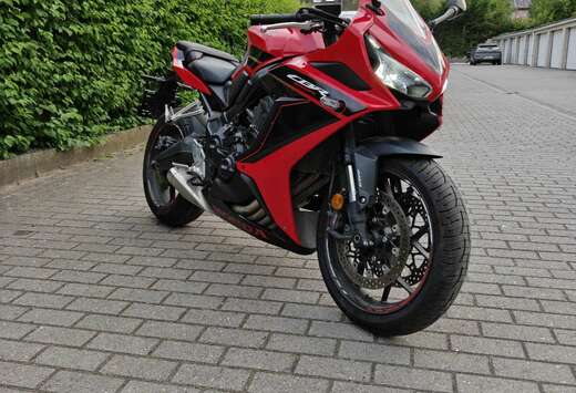 Honda R